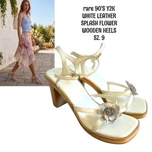 RARE VINTAGE‎ Y2K SPLASH WHITE LEATHER FLOWER WOODEN  HEELS 9